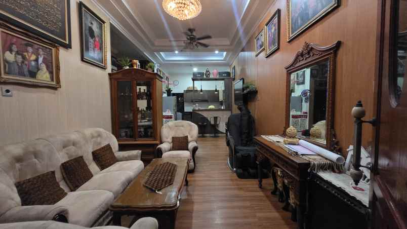 dijual kost jl anggrek kec palmerah