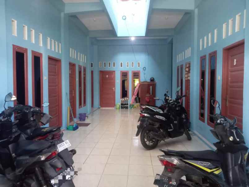dijual kost jl manyar sakti
