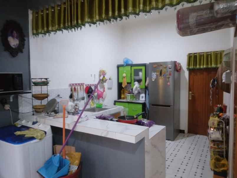 dijual kost lebak bulus