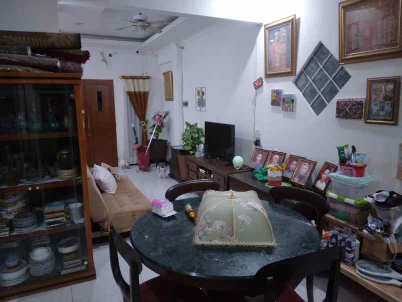 dijual kost lebak bulus