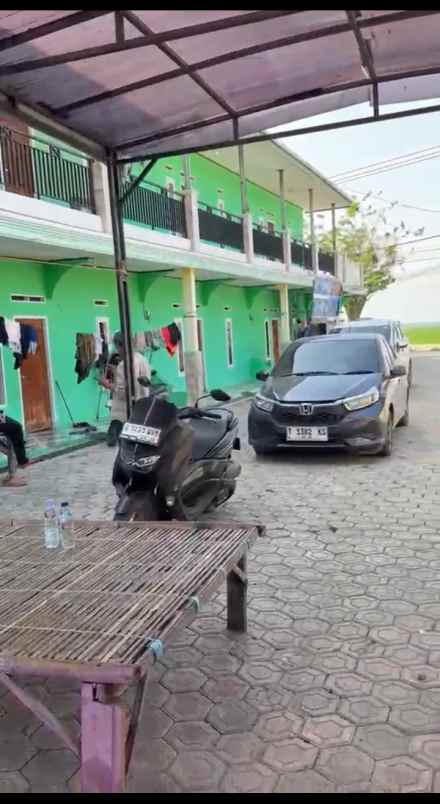 dijual rm 10 pintu depan jalan raya kerawang