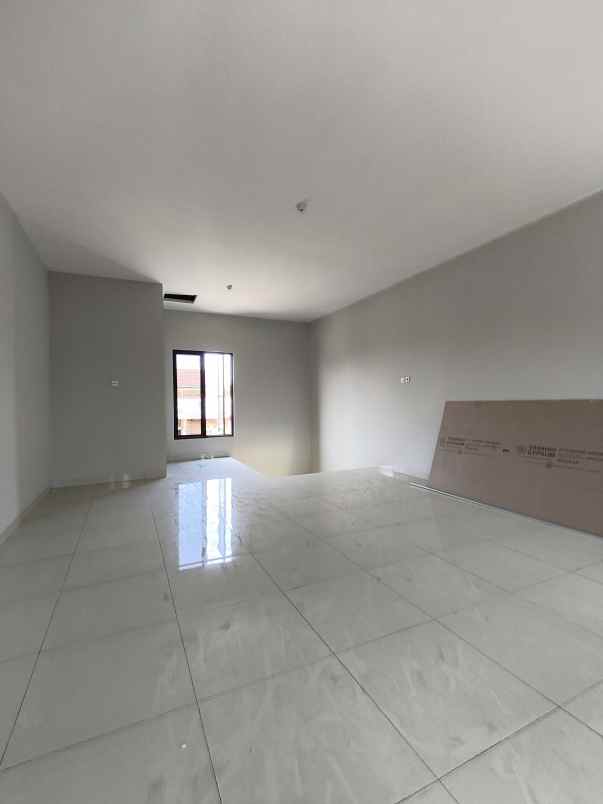 dijual ruko gudang kantor jalan raya citayam pondok