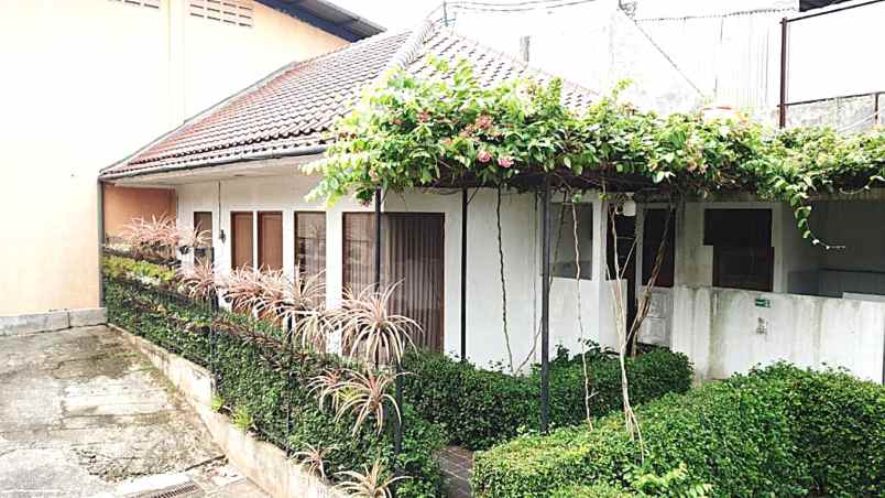 dijual ruko gudang kantor jalan raya wibawa mukti ii