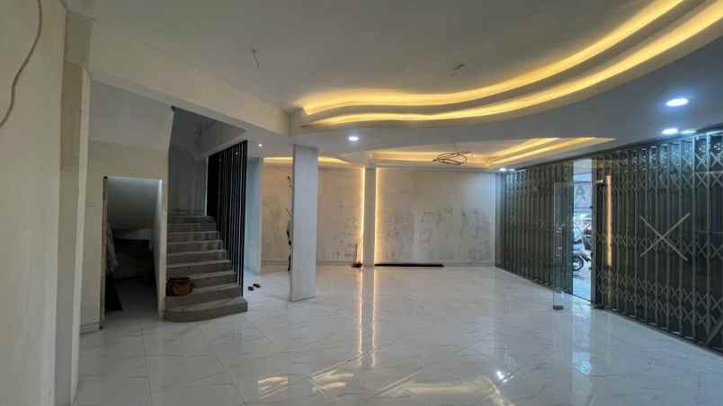 dijual ruko gudang kantor jalan wr supratman malang