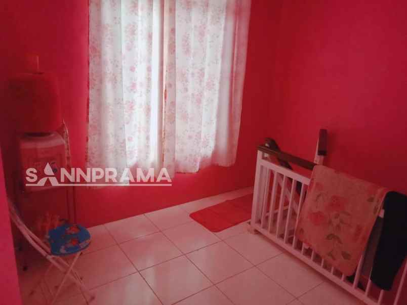 dijual rumah 2 lantai