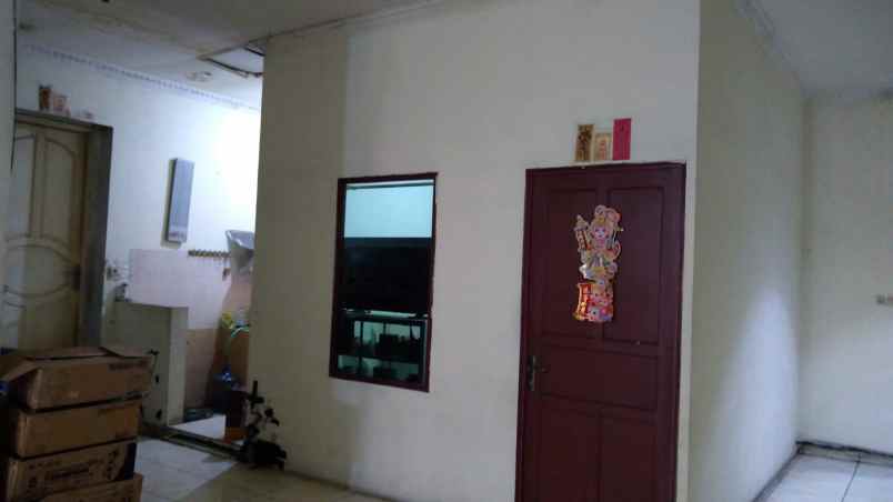 dijual rumah 2 lantai di jalan arteri soeta semarang