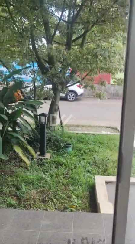 dijual rumah 2 lantai di serpong garden