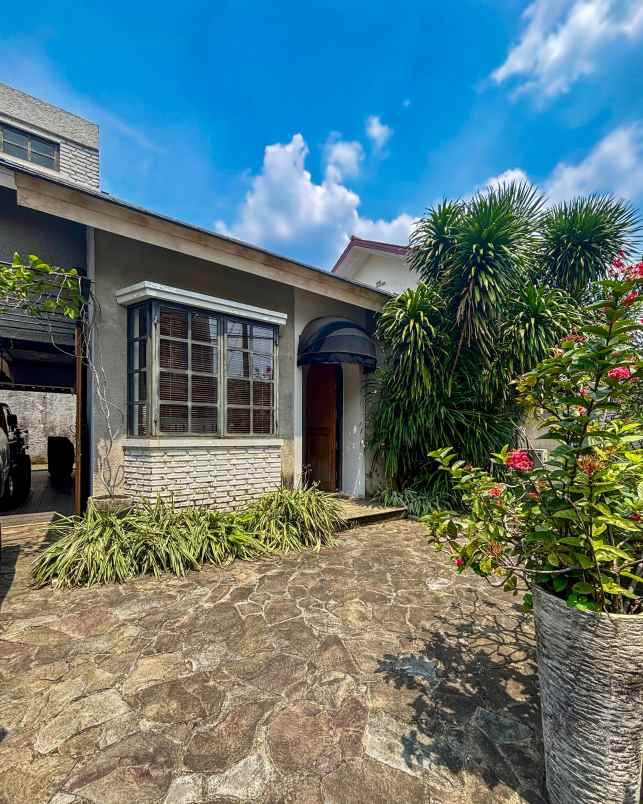 dijual rumah andara depok