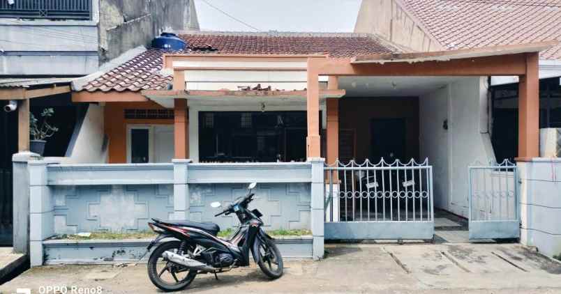 dijual rumah antapani