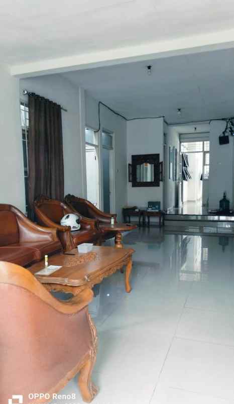 dijual rumah antapani