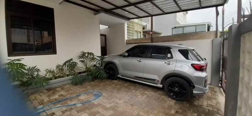 dijual rumah antapani bandung dkt taman