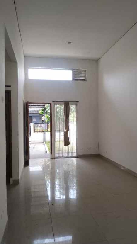 dijual rumah arcamanik