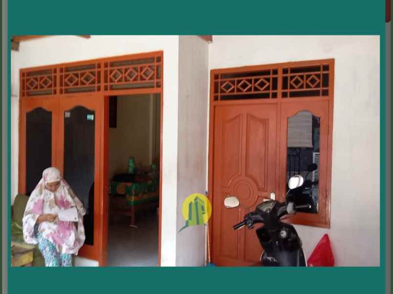 dijual rumah aren jaya