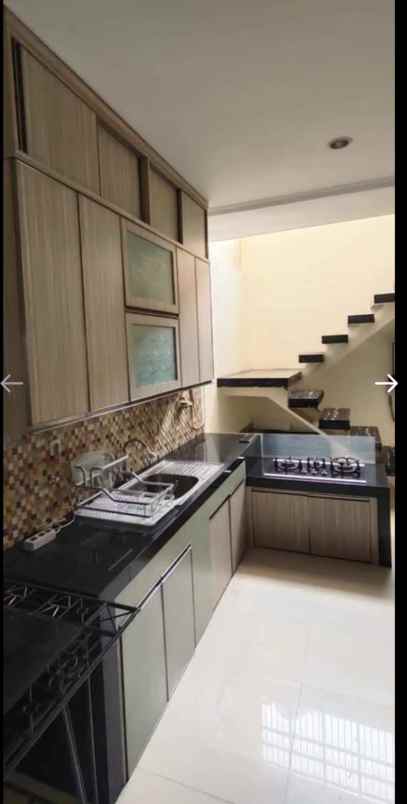 dijual rumah asri furnished dekat antapani bandung