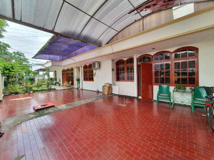 dijual rumah babatan pantai