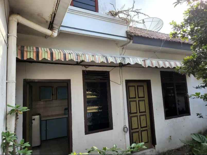 dijual rumah bagus shm di jalan kepuh kota malang