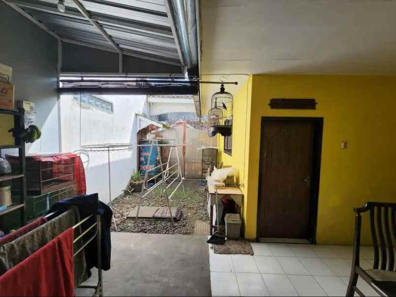 dijual rumah bagus shm di jalan kepuh kota malang