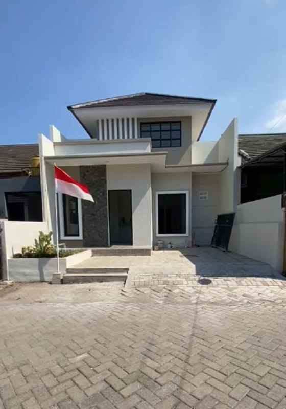 dijual rumah bagus siap huni pakal residence surabaya