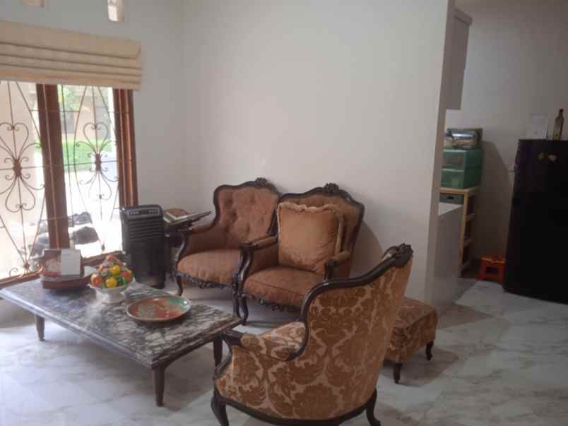 dijual rumah bali view cirendeu