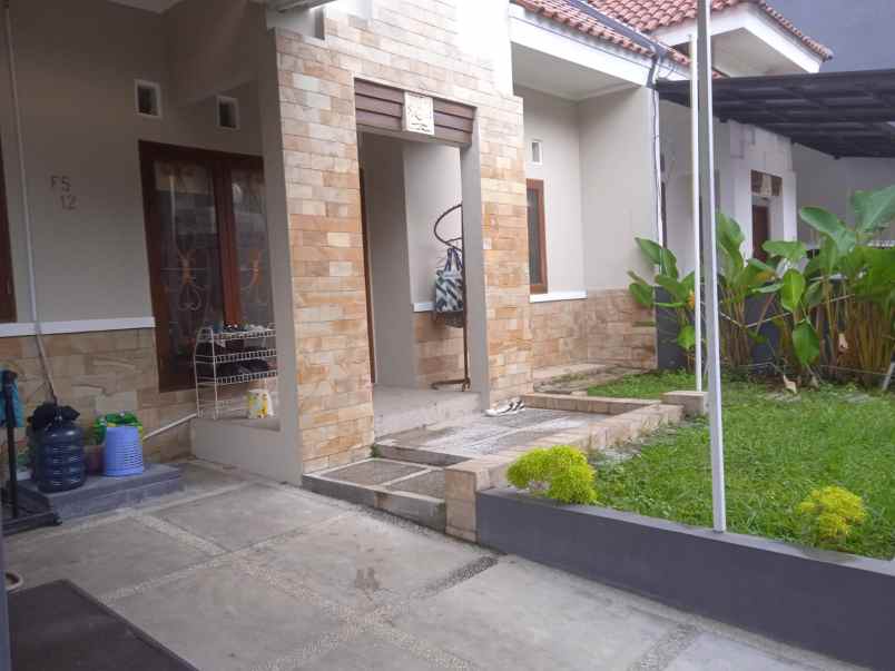 dijual rumah bali view cirendeu