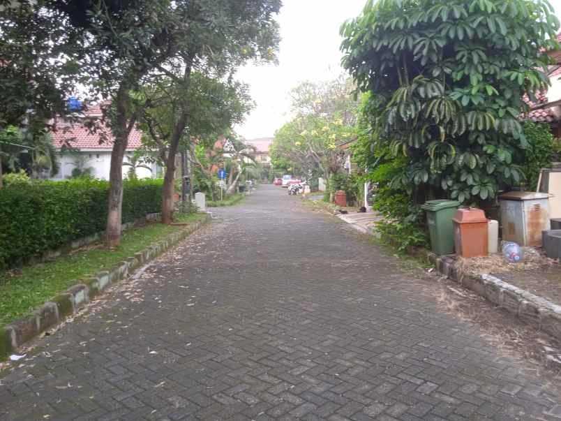 dijual rumah bali view cirendeu