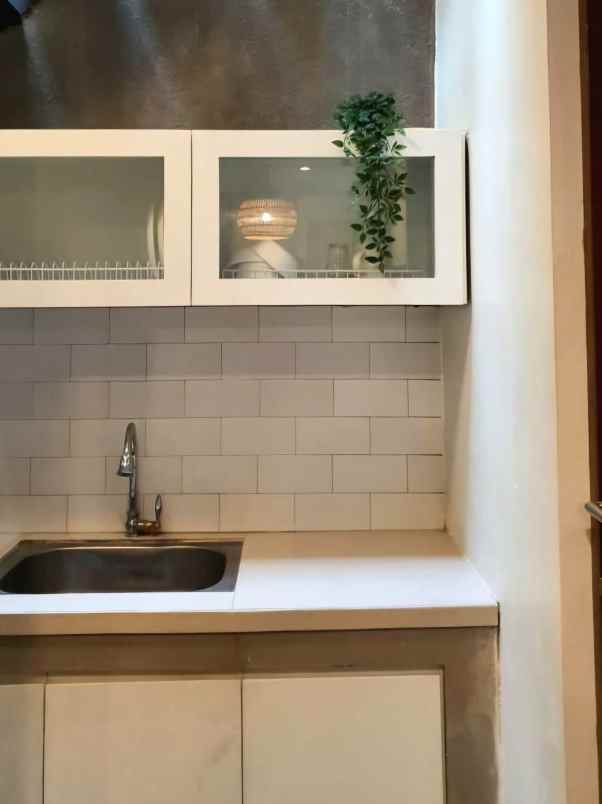 dijual rumah bambu apus jaktim