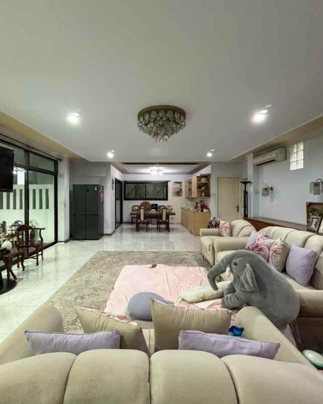 dijual rumah bangka kemang jaksel