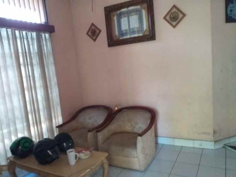 dijual rumah bangunan lama di japos jurangmangu barat