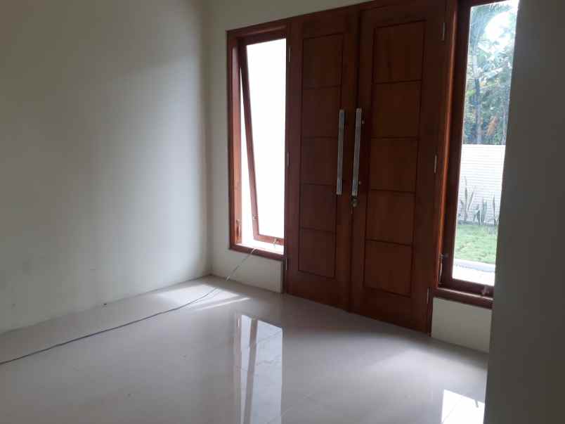 dijual rumah banguntapan