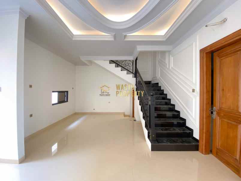 dijual rumah banyuraden