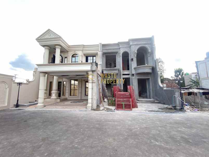 dijual rumah banyuraden