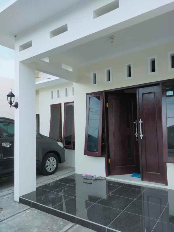 dijual rumah baru campurejo mojoroto kota kediri