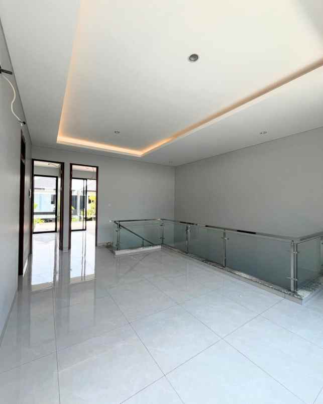 dijual rumah baru gress di citraland cluster woodland