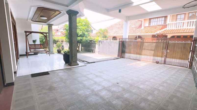 dijual rumah batu indah batununggal