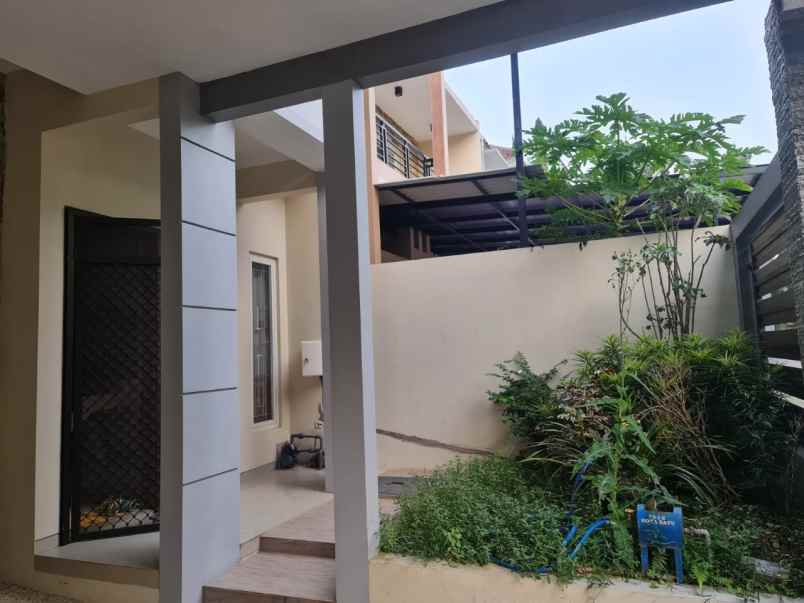 dijual rumah batu panorama