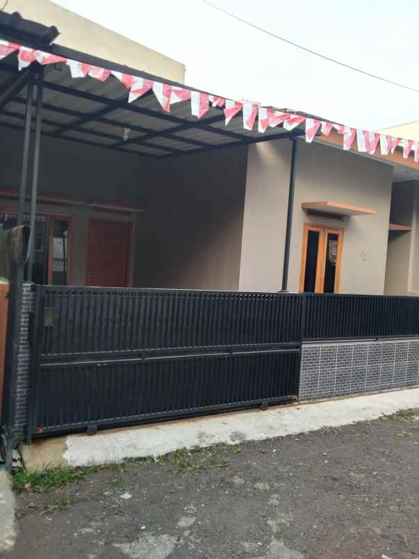 dijual rumah bebas banjir strategis aman 24 jam