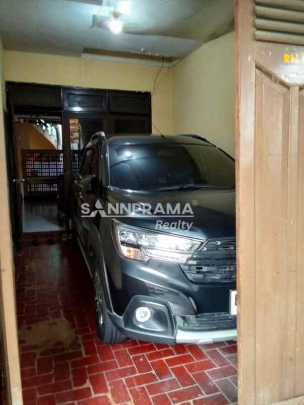 dijual rumah bidara cina