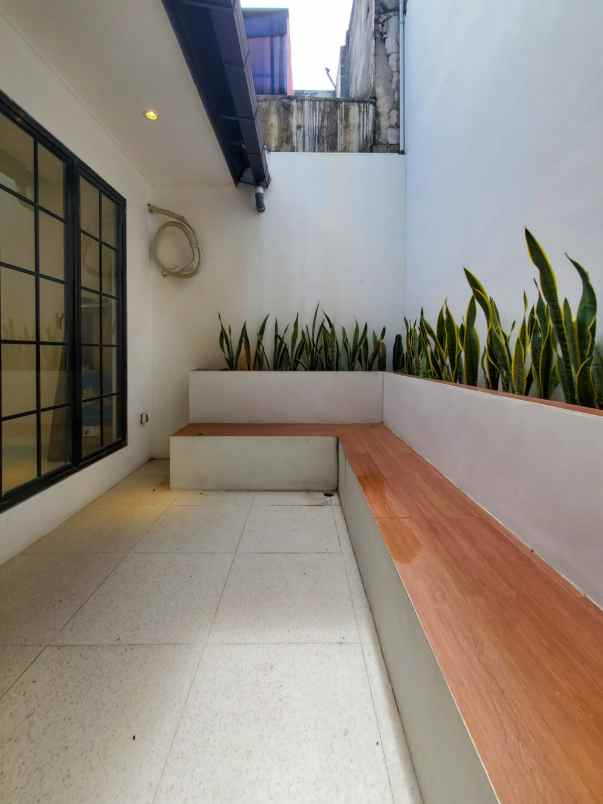 dijual rumah bintaro jaya tangerang selatan