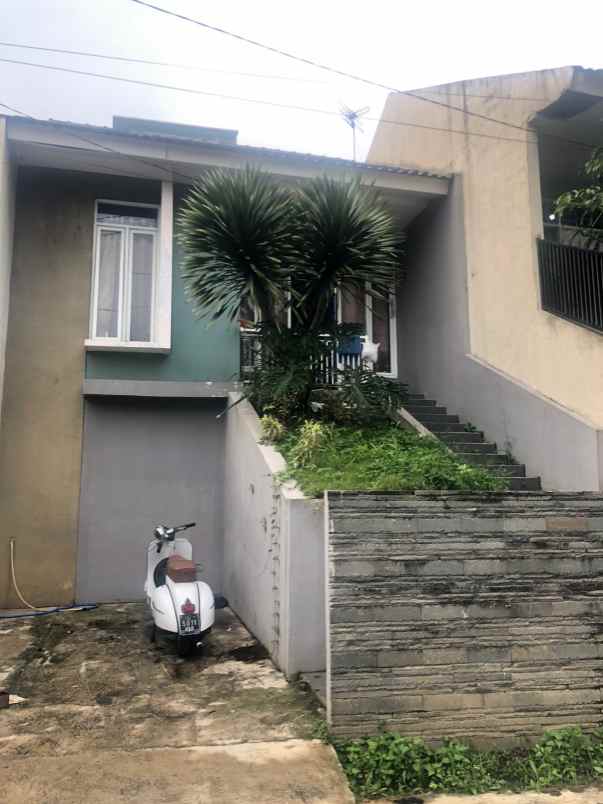 dijual rumah bukit sariwangi