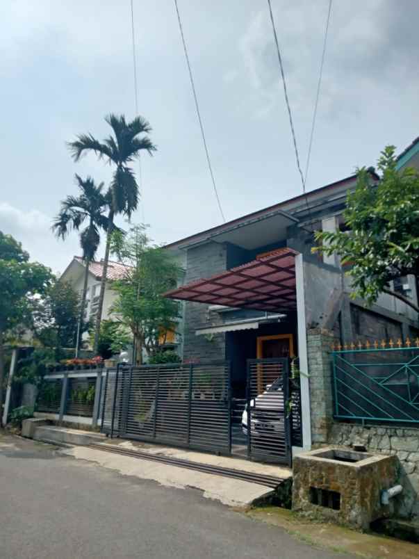 dijual rumah bumi sariwangi