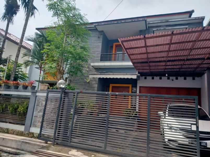 dijual rumah bumi sariwangi