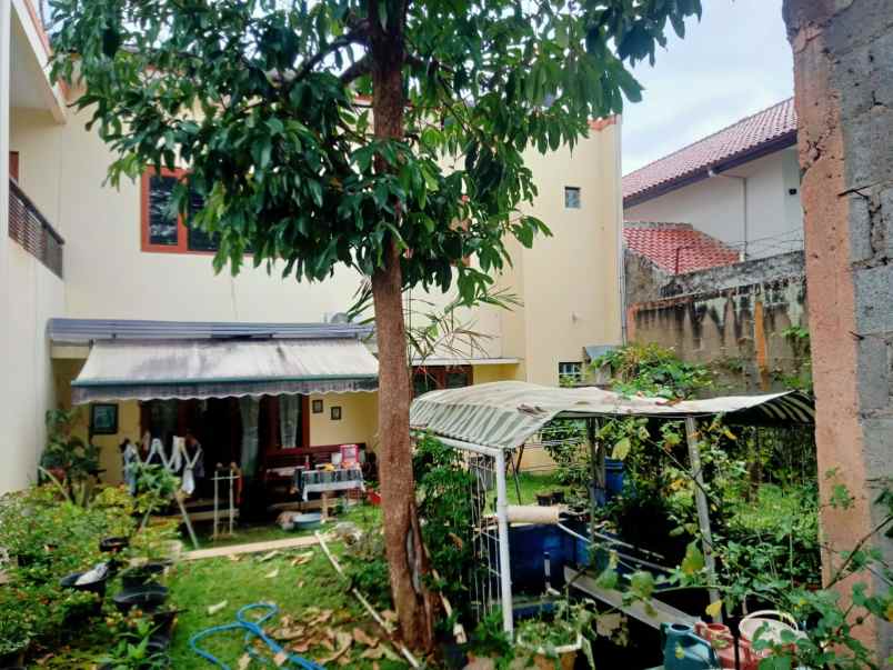 dijual rumah bumi sariwangi