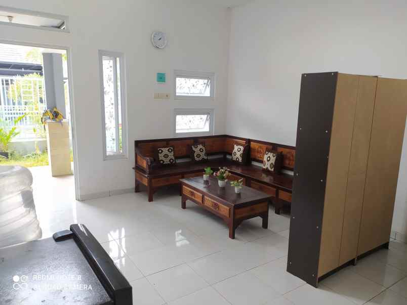 dijual rumah candi