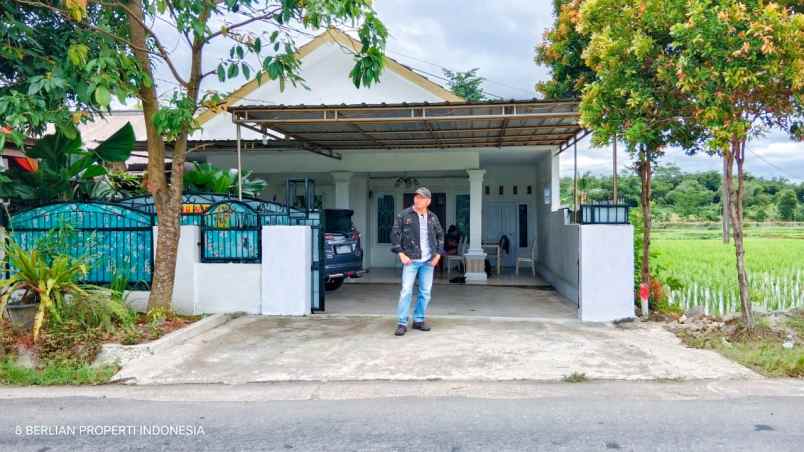 dijual rumah cantik view sawah gunung