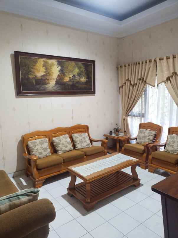 dijual rumah cempaka putih