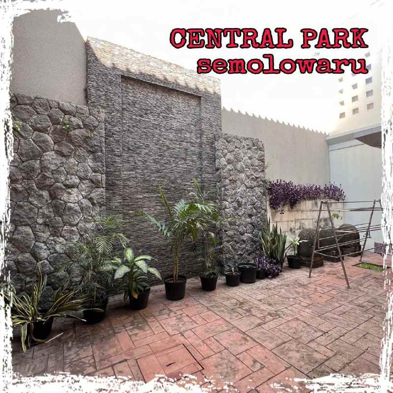 dijual rumah central park semolowaru