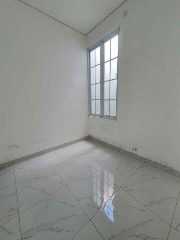 dijual rumah cibinong