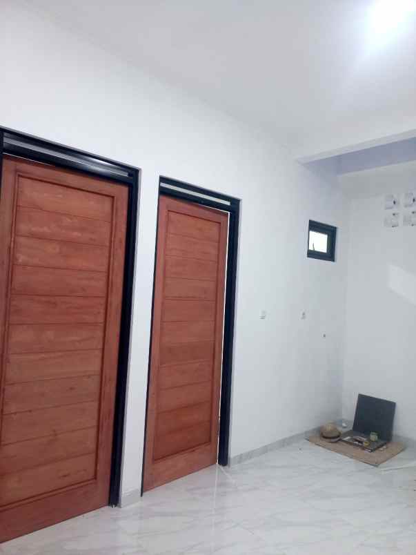 dijual rumah cikadut