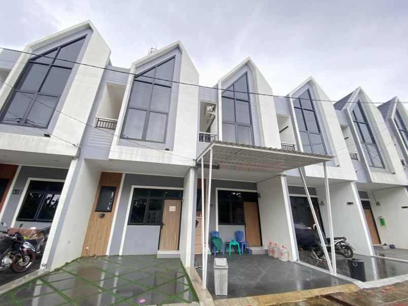 dijual rumah cilodong