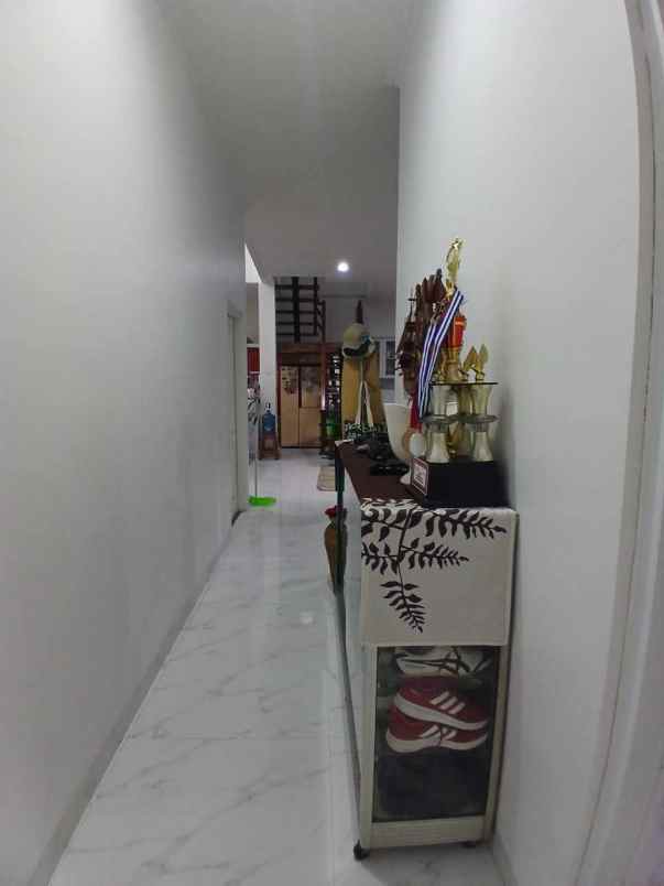 dijual rumah cimanggis